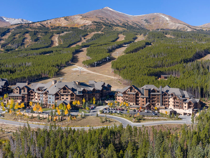 Breckenridge Hotel Resort Features Grand Lodge On Peak 7   Resort Features Gl72 705x529 